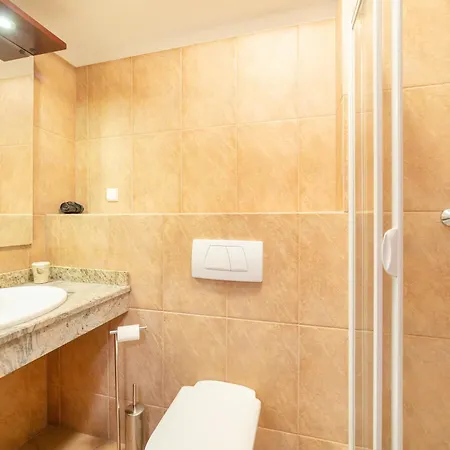 Dom Zdrojowy Apartman *